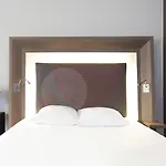 Hotel Novotel Lens 4*