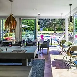 Novotel Lens מלון 4*