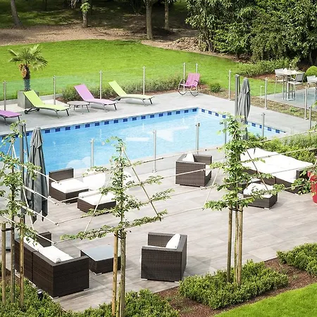 Novotel Lens Hotel 4*